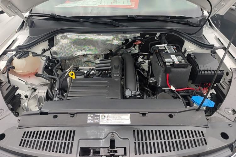 Used Volkswagen Tiguan 2016 280TSI Automatic Two-Wheel Drive Silk Road Comfort Edition Engine Bay