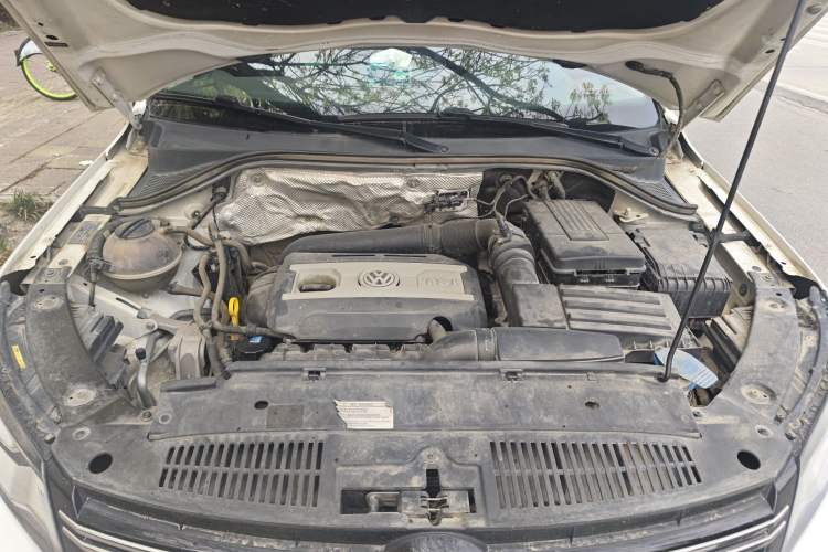 Used Volkswagen Tiguan 2016 300TSI Automatic Two-Wheel Drive Luxury Edition Engine Bay