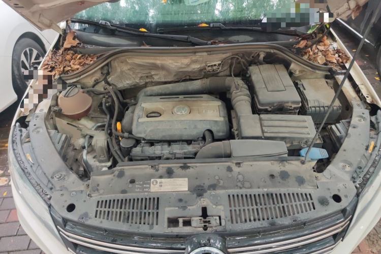 Used Volkswagen Tiguan 2016 300TSI Automatic All-Wheel Drive Luxury Edition Engine Bay