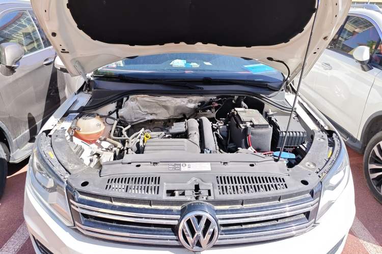 Used Volkswagen Tiguan 2016 280TSI Automatic Two-Wheel-Drive Silk Road Style Edition Engine Bay