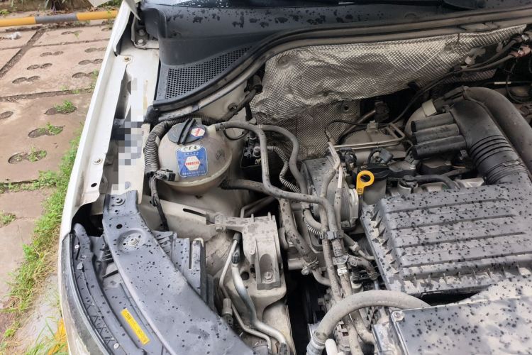 Used Volkswagen Tiguan 2016 280TSI Automatic Two-Wheel-Drive Silk Road Style Edition Engine Bay Right