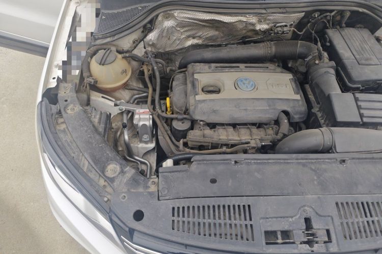 Used Volkswagen Tiguan 2016 330TSI Automatic All-Wheel Drive Luxury Edition Engine Bay Right