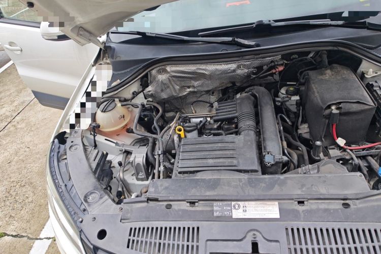Used Volkswagen Tiguan 2016 280TSI Automatic Two-Wheel-Drive Silk Road Style Edition Engine Bay Right