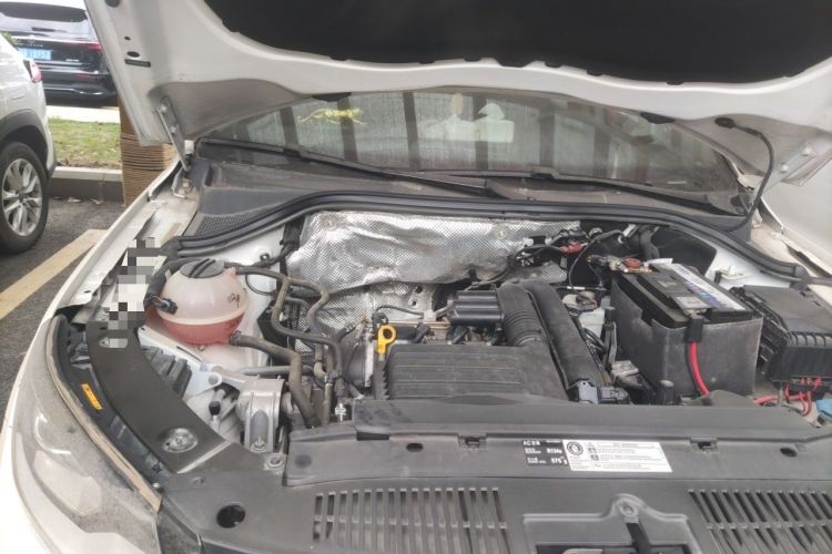 Used Volkswagen Tiguan 2016 280TSI Automatic Two-Wheel-Drive Silk Road Style Edition Engine Bay Right