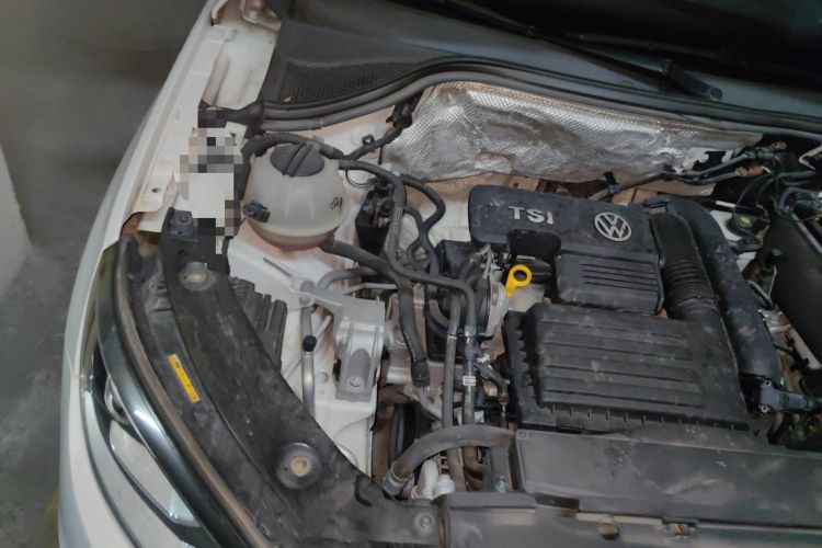 Used Volkswagen Tiguan 2016 280TSI Automatic Two-Wheel-Drive Silk Road Style Edition Engine Bay Right