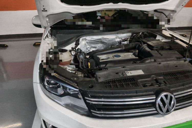 Used Volkswagen Tiguan 2016 300TSI Automatic Two-Wheel Drive Luxury Edition Engine Bay Right