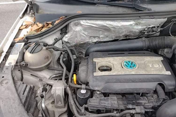 Used Volkswagen Tiguan 2016 300TSI Automatic Two-Wheel Drive Comfort Edition Engine Bay Right
