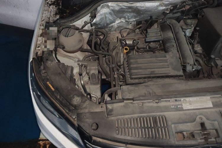 Used Volkswagen Tiguan 2016 280TSI Automatic Two-Wheel-Drive Silk Road Style Edition Engine Bay Right