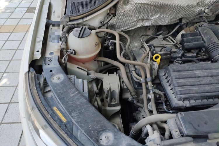 Used Volkswagen Tiguan 2016 280TSI Automatic Two-Wheel-Drive Silk Road Style Edition Engine Bay Right