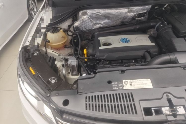Used Volkswagen Tiguan 2016 300TSI Automatic All-Wheel Drive Fashion Vision Edition Engine Bay Right