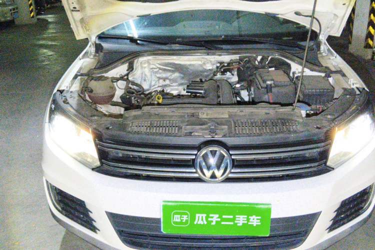 Used Volkswagen Tiguan 2016 280TSI Automatic Two-Wheel-Drive Silk Road Style Edition Engine Bay Right