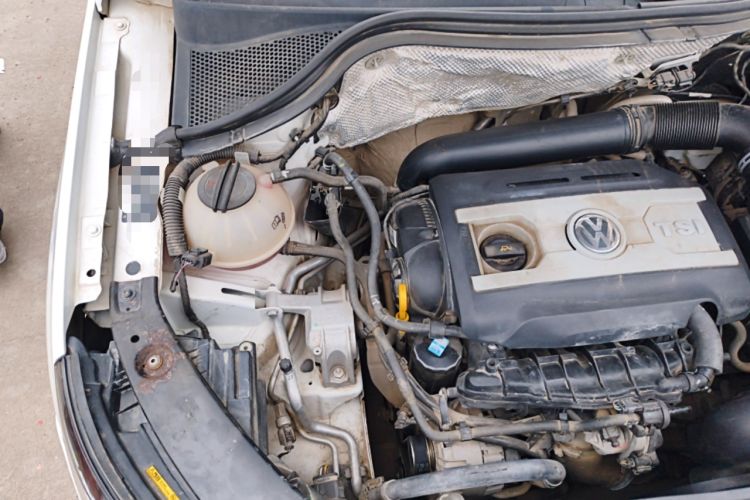 Used Volkswagen Tiguan 2016 300TSI Automatic All-Wheel Drive Fashion Vision Edition Engine Bay Right