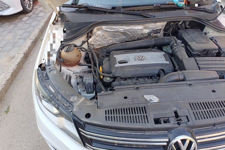 Used Volkswagen Tiguan 2016 300TSI Manual Two-Wheel Drive Trend Edition Engine Bay Right