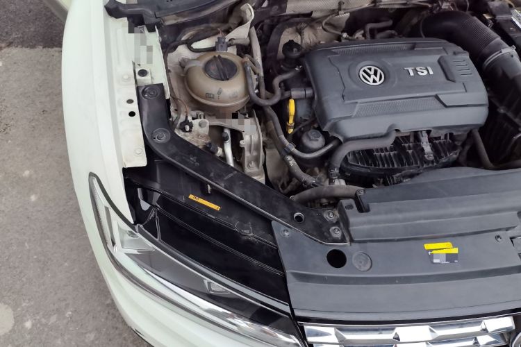 Used Volkswagen Tiguan 2016 300TSI Automatic Two-Wheel Drive Luxury Edition Engine Bay Right