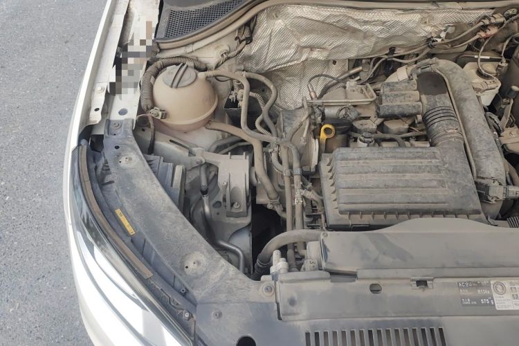 Used Volkswagen Tiguan 2016 280TSI Automatic Two-Wheel-Drive Silk Road Style Edition Engine Bay Right