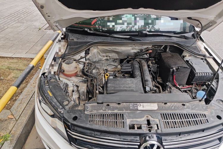 Used Volkswagen Tiguan 2016 280TSI Automatic Two-Wheel-Drive Silk Road Style Edition Engine Bay Right