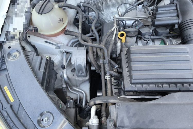 Used Volkswagen Tiguan 2016 280TSI Automatic Two-Wheel-Drive Silk Road Style Edition Engine Bay Right