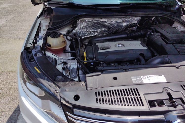 Used Volkswagen Tiguan 2016 300TSI Automatic Two-Wheel Drive Luxury Edition Engine Bay Right