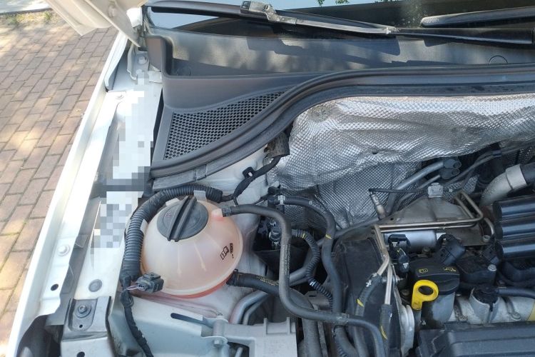 Used Volkswagen Tiguan 2016 280TSI Automatic Two-Wheel-Drive Silk Road Style Edition Engine Bay Right