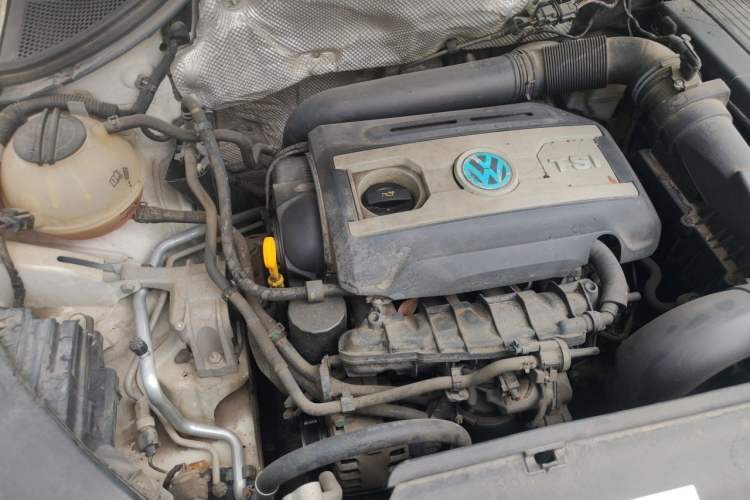 Used Volkswagen Tiguan 2016 300TSI Automatic Two-Wheel Drive Comfort Edition Engine Bay Right