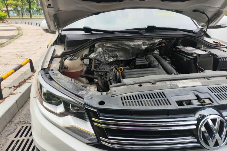 Used Volkswagen Tiguan 2016 280TSI Automatic Two-Wheel-Drive Silk Road Style Edition Engine Bay Right