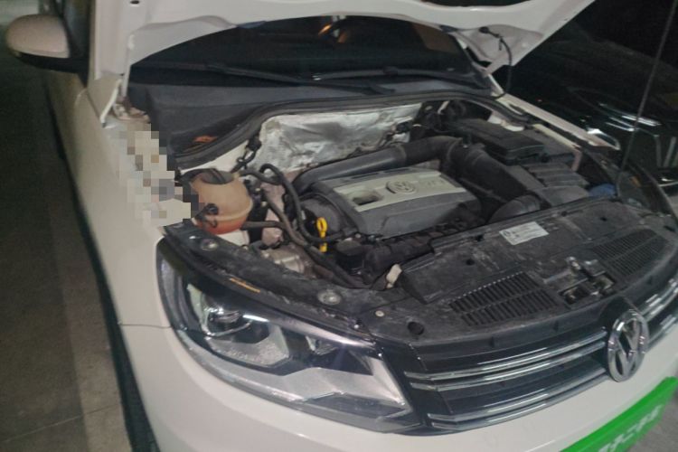 Used Volkswagen Tiguan 2016 300TSI Automatic Two-Wheel Drive Comfort Edition Engine Bay Right