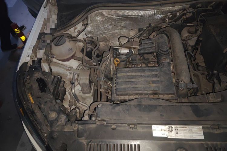 Used Volkswagen Tiguan 2016 280TSI Automatic Two-Wheel-Drive Silk Road Style Edition Engine Bay Right