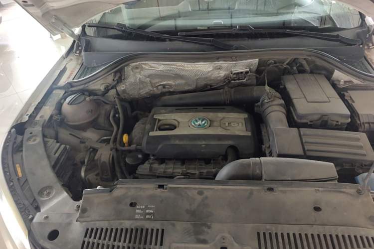 Used Volkswagen Tiguan 2016 300TSI Automatic Two-Wheel Drive Comfort Edition Engine Bay Right