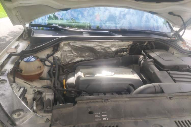 Used Volkswagen Tiguan 2016 300TSI Automatic Two-Wheel Drive Luxury Edition Engine Bay Right