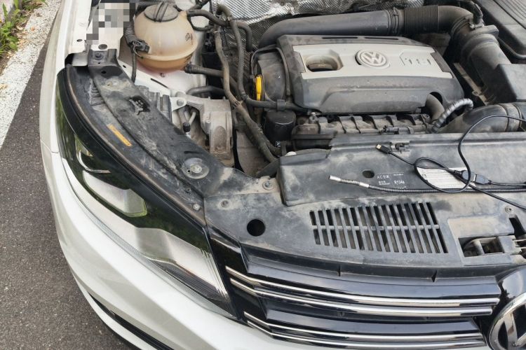 Used Volkswagen Tiguan 2016 300TSI Automatic All-Wheel Drive Luxury Edition Engine Bay Right