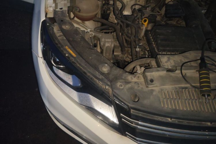 Used Volkswagen Tiguan 2016 280TSI Automatic Two-Wheel-Drive Silk Road Style Edition Engine Bay Right