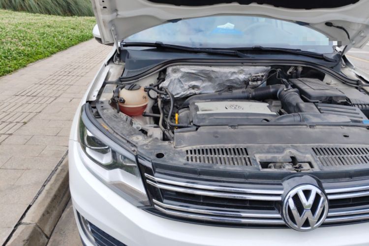 Used Volkswagen Tiguan 2016 300TSI Automatic Two-Wheel Drive Trend Edition Engine Bay Right