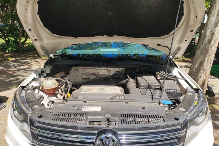 Used Volkswagen Tiguan 2016 300TSI Automatic Two-Wheel Drive Trend Edition Engine Bay