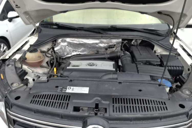 Used Volkswagen Tiguan 2016 300TSI Automatic Two-Wheel Drive Comfort Edition Engine Bay