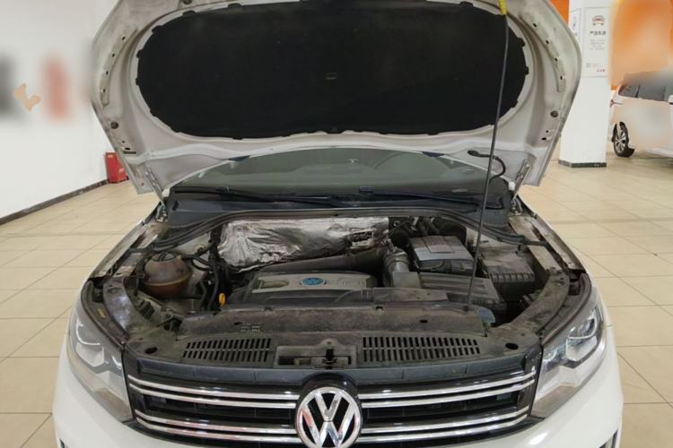 Used Volkswagen Tiguan 2016 300TSI Automatic Two-Wheel Drive Luxury Edition Engine Bay