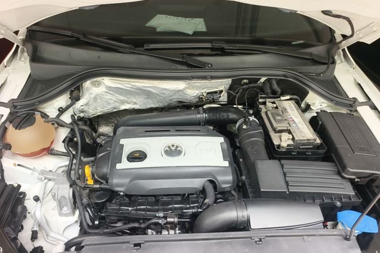 Used Volkswagen Tiguan 2016 300TSI Automatic Two-Wheel Drive Luxury Edition Engine Bay