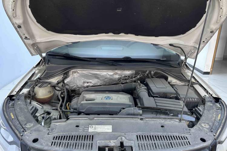 Used Volkswagen Tiguan 2016 300TSI Automatic Two-Wheel Drive Luxury Edition Engine Bay