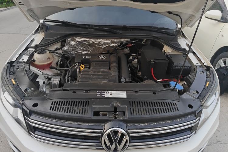 Used Volkswagen Tiguan 2016 280TSI Automatic Two-Wheel-Drive Silk Road Style Edition Engine Bay