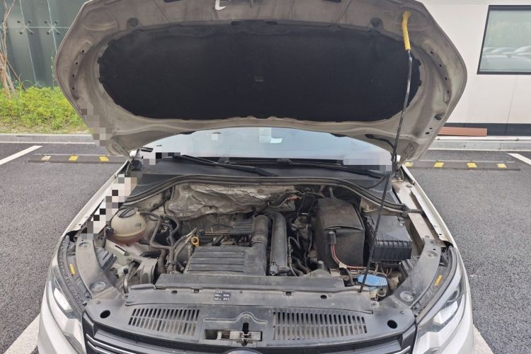 Used Volkswagen Tiguan 2016 280TSI Automatic Two-Wheel Drive Silk Road Comfort Edition Engine Bay