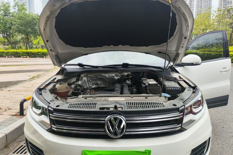 Used Volkswagen Tiguan 2016 280TSI Automatic Two-Wheel-Drive Silk Road Style Edition Engine Bay