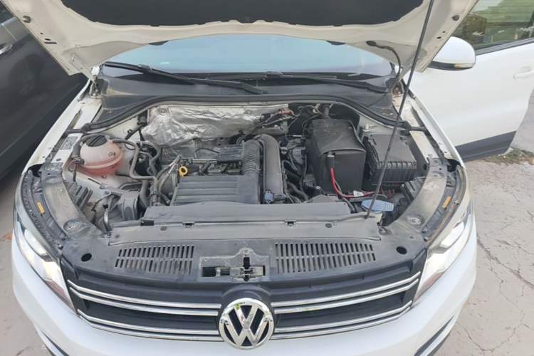 Used Volkswagen Tiguan 2016 280TSI Automatic Two-Wheel-Drive Silk Road Style Edition Engine Bay
