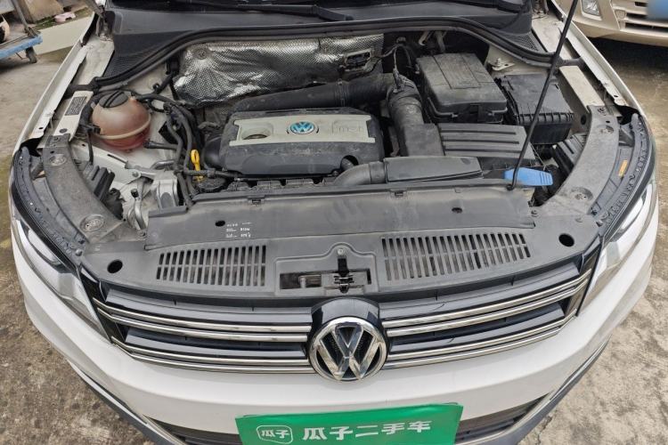 Used Volkswagen Tiguan 2016 300TSI Automatic All-Wheel Drive Fashion Vision Edition Engine Bay