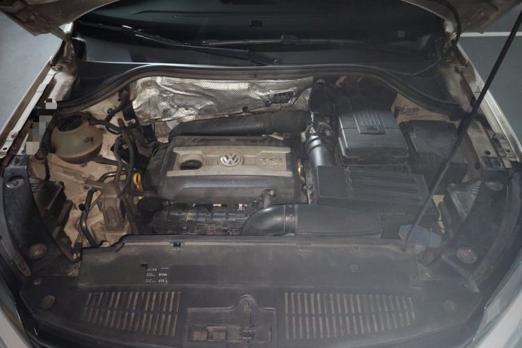 Used Volkswagen Tiguan 2016 330TSI Automatic All-Wheel-Drive Flagship Edition Engine Bay