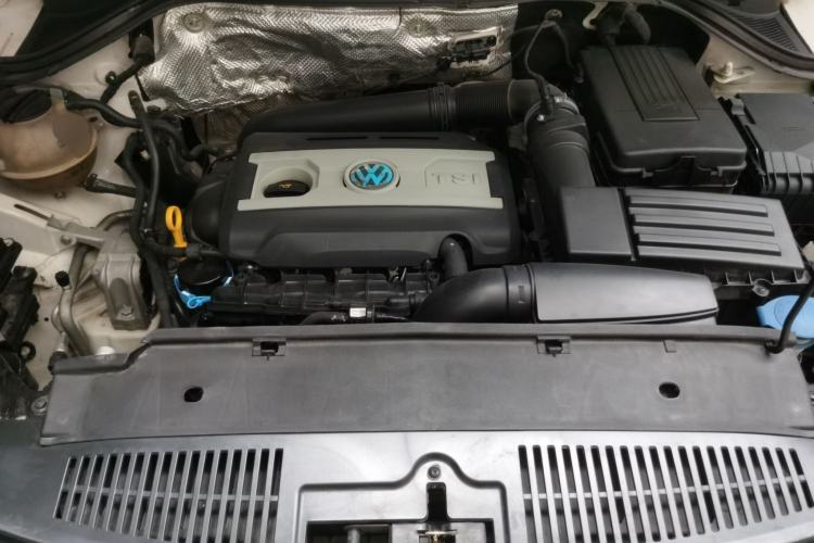 Used Volkswagen Tiguan 2016 300TSI Automatic Two-Wheel Drive Luxury Edition Engine Bay