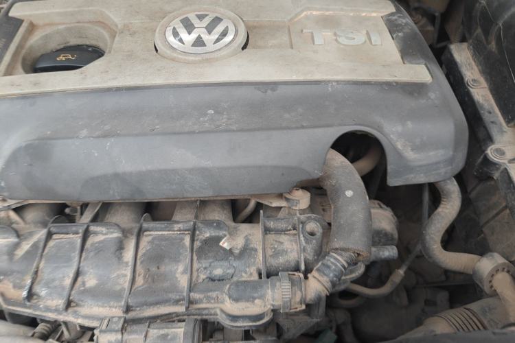 Used Volkswagen Tiguan 2016 300TSI Automatic All-Wheel Drive Fashion Vision Edition Engine Bay