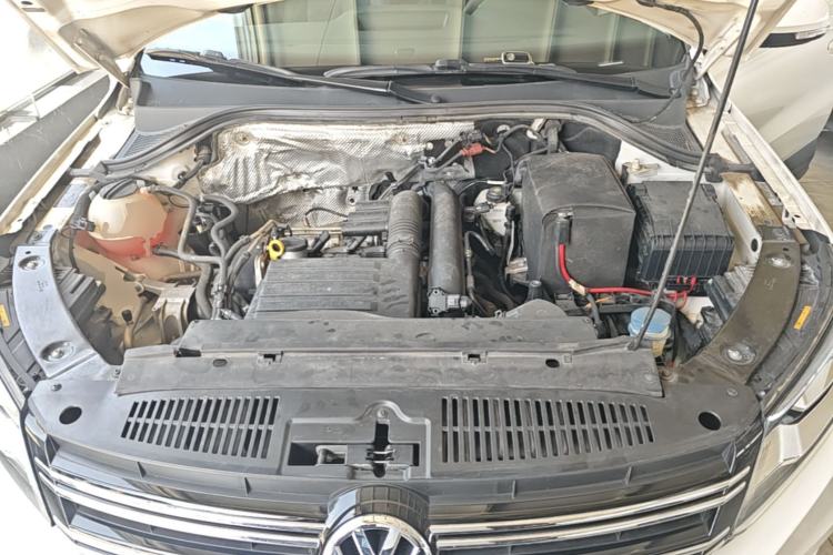 Used Volkswagen Tiguan 2016 280TSI Automatic Two-Wheel Drive Silk Road Comfort Edition Engine Bay