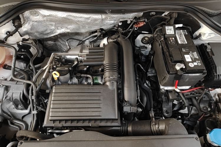 Used Volkswagen Tiguan 2016 280TSI Automatic Two-Wheel-Drive Silk Road Style Edition Engine Bay