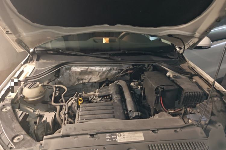 Used Volkswagen Tiguan 2016 280TSI Automatic Two-Wheel-Drive Silk Road Style Edition Engine Bay