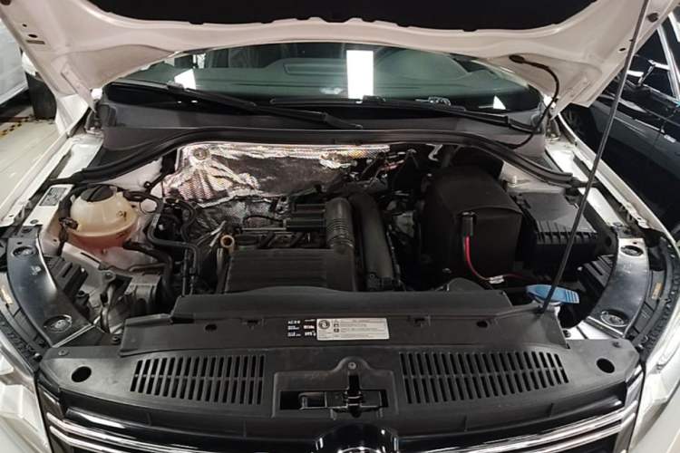 Used Volkswagen Tiguan 2016 280TSI Automatic Two-Wheel Drive Silk Road Comfort Edition Engine Bay