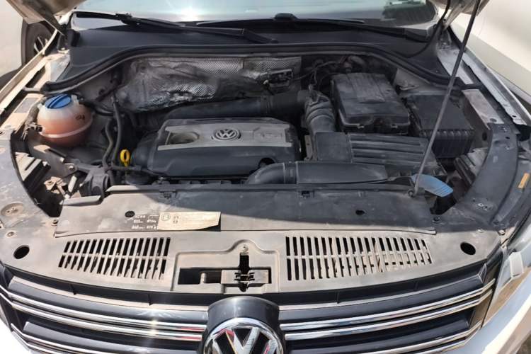 Used Volkswagen Tiguan 2016 300TSI Automatic Two-Wheel Drive Trend Edition Engine Bay